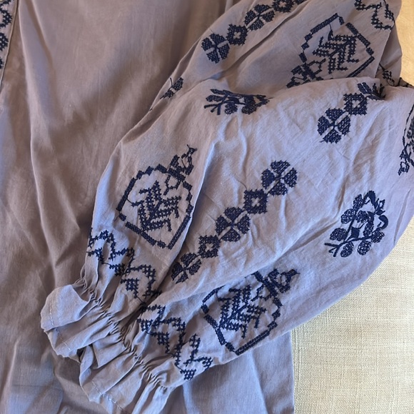 Embroidered blouse - Picture 4 of 4